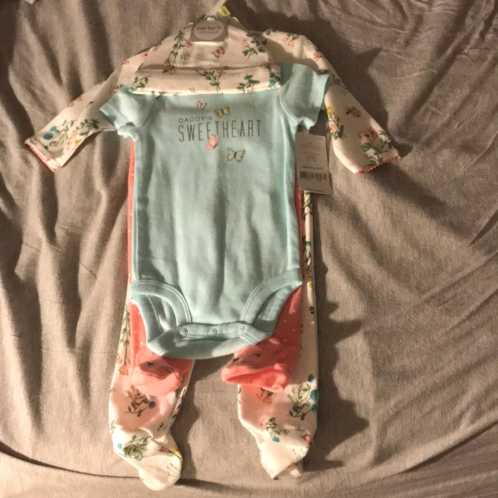 Baby girl 4 piece set. Size 3 months.